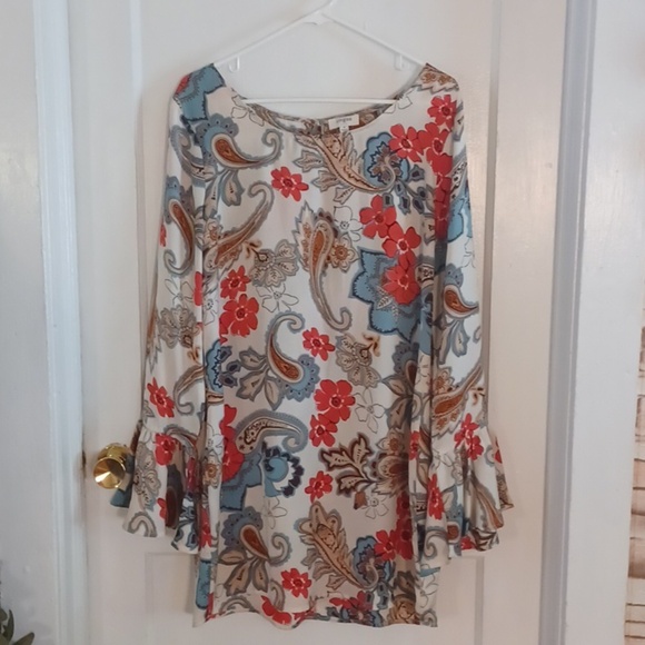 Umgee Dresses & Skirts - Umgee long sleeve dress women's size medium